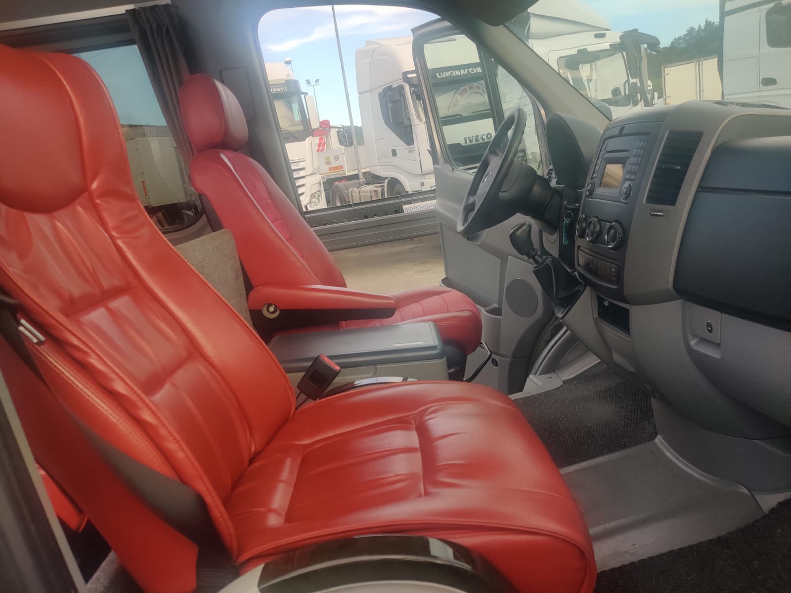 WhatsApp Image 2025-02-10 at 10.51.56 (7)